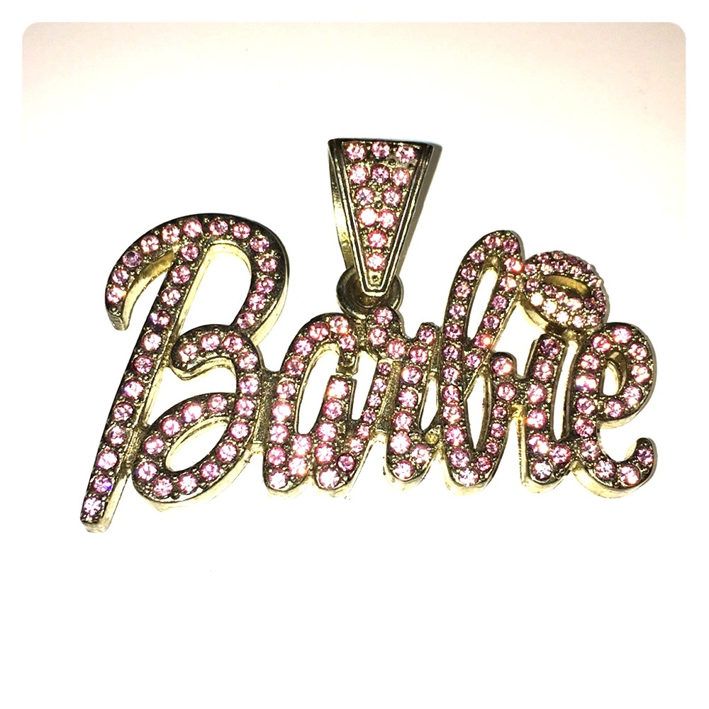 Barbie pendant
